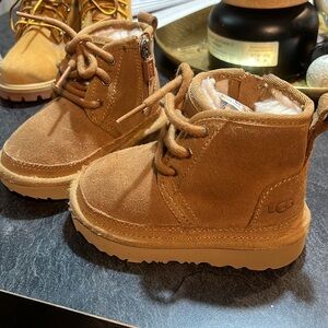 TODDLER UGG’S